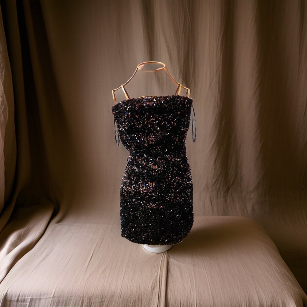 💫 Elegant Black Strapless Sequin Dress 💫